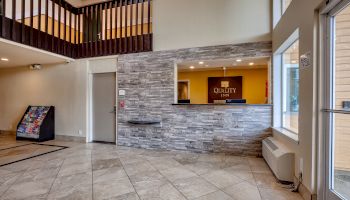 Quality Inn Near Six Flags Discovery Kingdom-Napa Valley