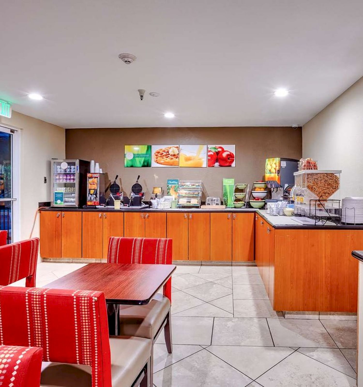 Quality Inn Near Six Flags Discovery Kingdom-Napa Valley