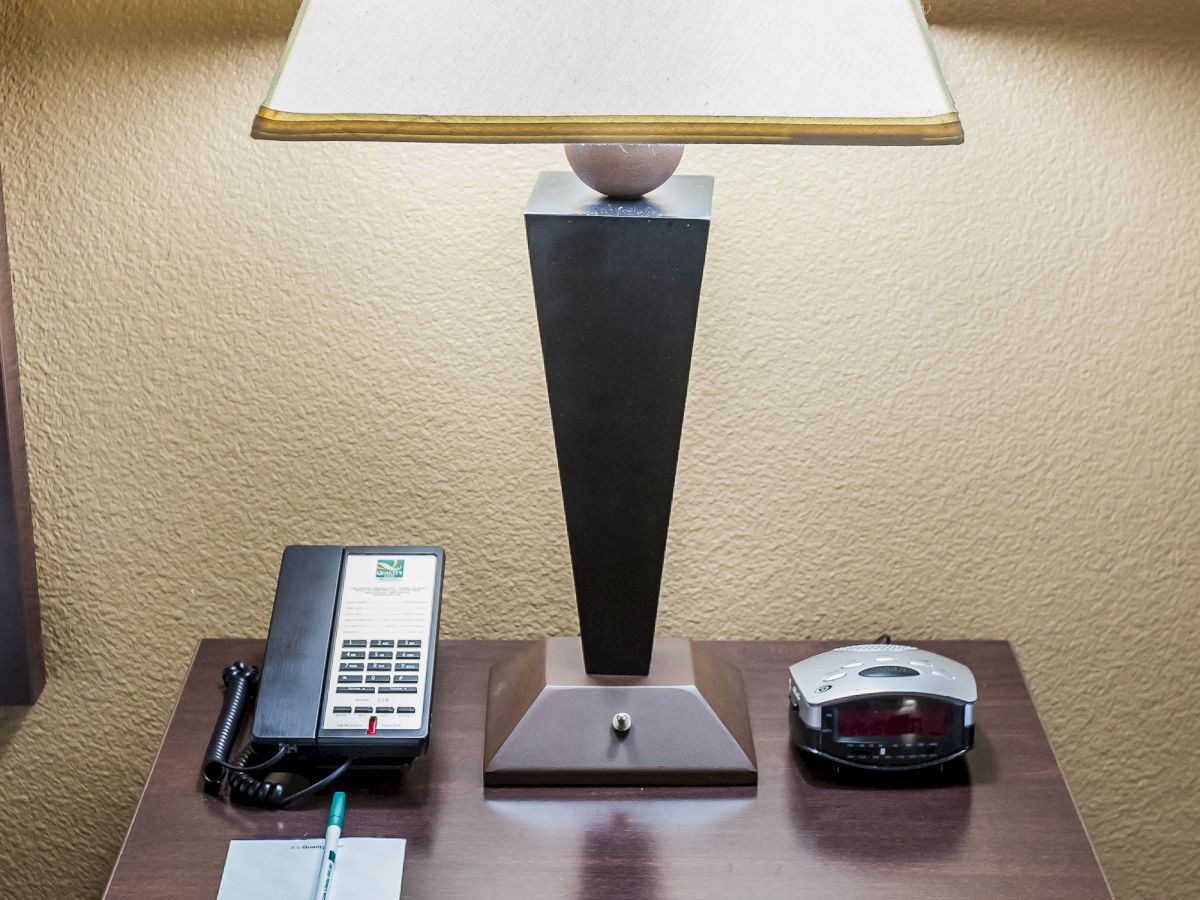 Quality Inn Near Six Flags Discovery Kingdom-Napa Valley