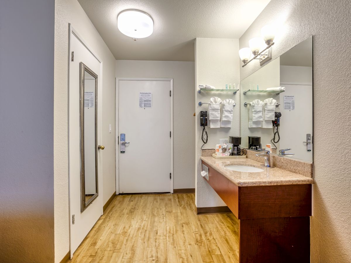 Quality Inn Near Six Flags Discovery Kingdom-Napa Valley